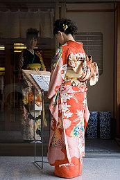 《最终幻想7：重制版》第三部不是PS6独占 剧情必让粉丝满意